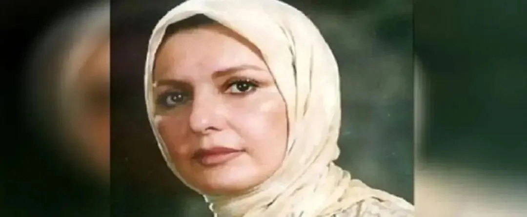 سفر در زمان «گوگوش» در ۲۱ سالگی با چادر مشکی - وب‌گردی