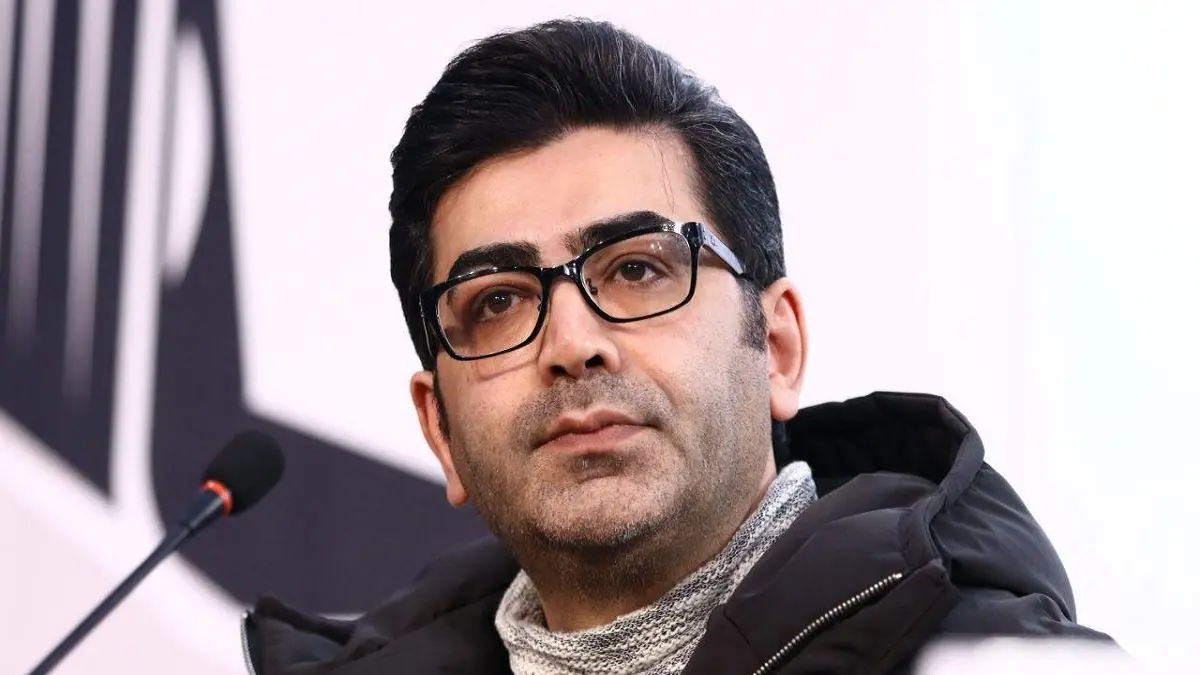 بیوگرافی فرزاد حسنی - وب‌گردی