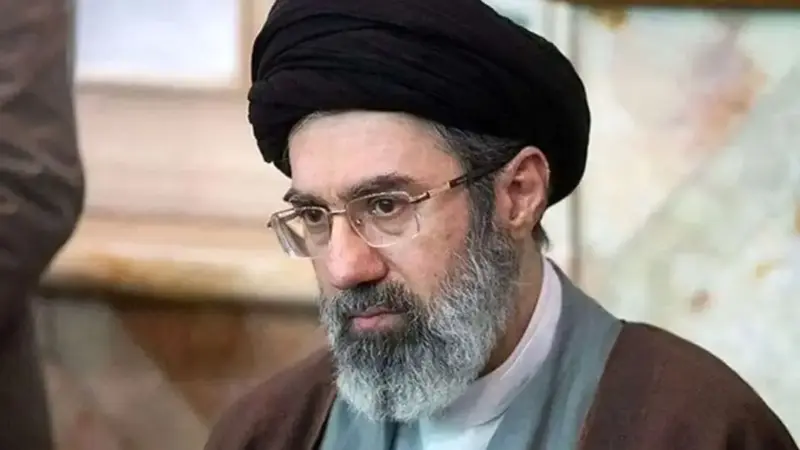 عکس دیده نشده از کودکی آیت الله سیدمجتبی خامنه ای/ فرزندان رهبر شهید از کوچک به بزرگ