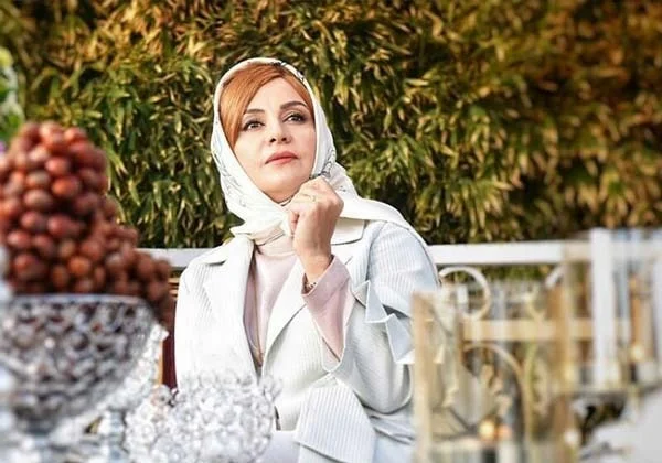 بیوگرافی بازیگران سریال بی‌ عاطفه - وب‌گردی
