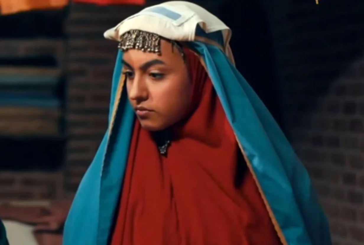 سفر در زمان آهو، فخرالزمان و مهرالنساء خارج از سریال بانوی عمارت - وب‌گردی