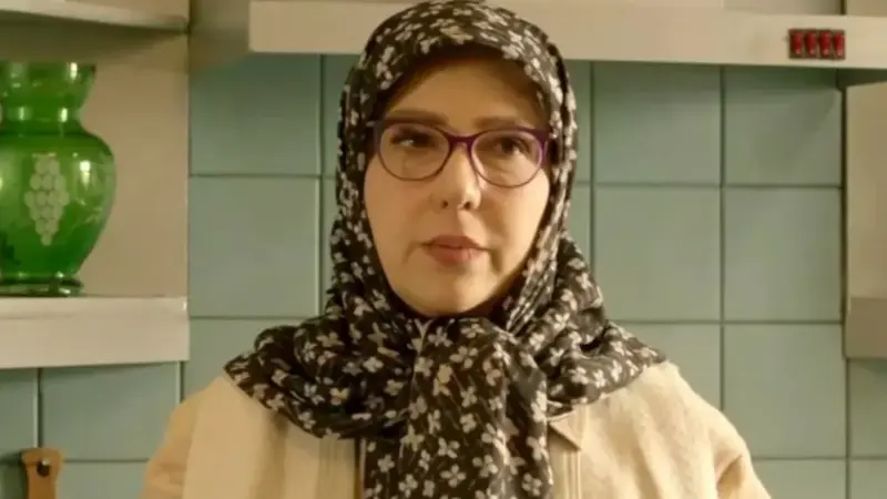 سفر در زمان؛ مادر رویا سریال کلینیک رویا در حال خلبانی