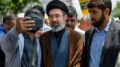 عکس ها /   همسر شهید آیت الله مجتبی خامنه ای و  2 نوه کوچولوی شهید رهبری انقلاب / زهرا 14 ماهه و مصباح الهد 7 ساله و زهرا حداد عادل همزمان با رهبری شهید شدند