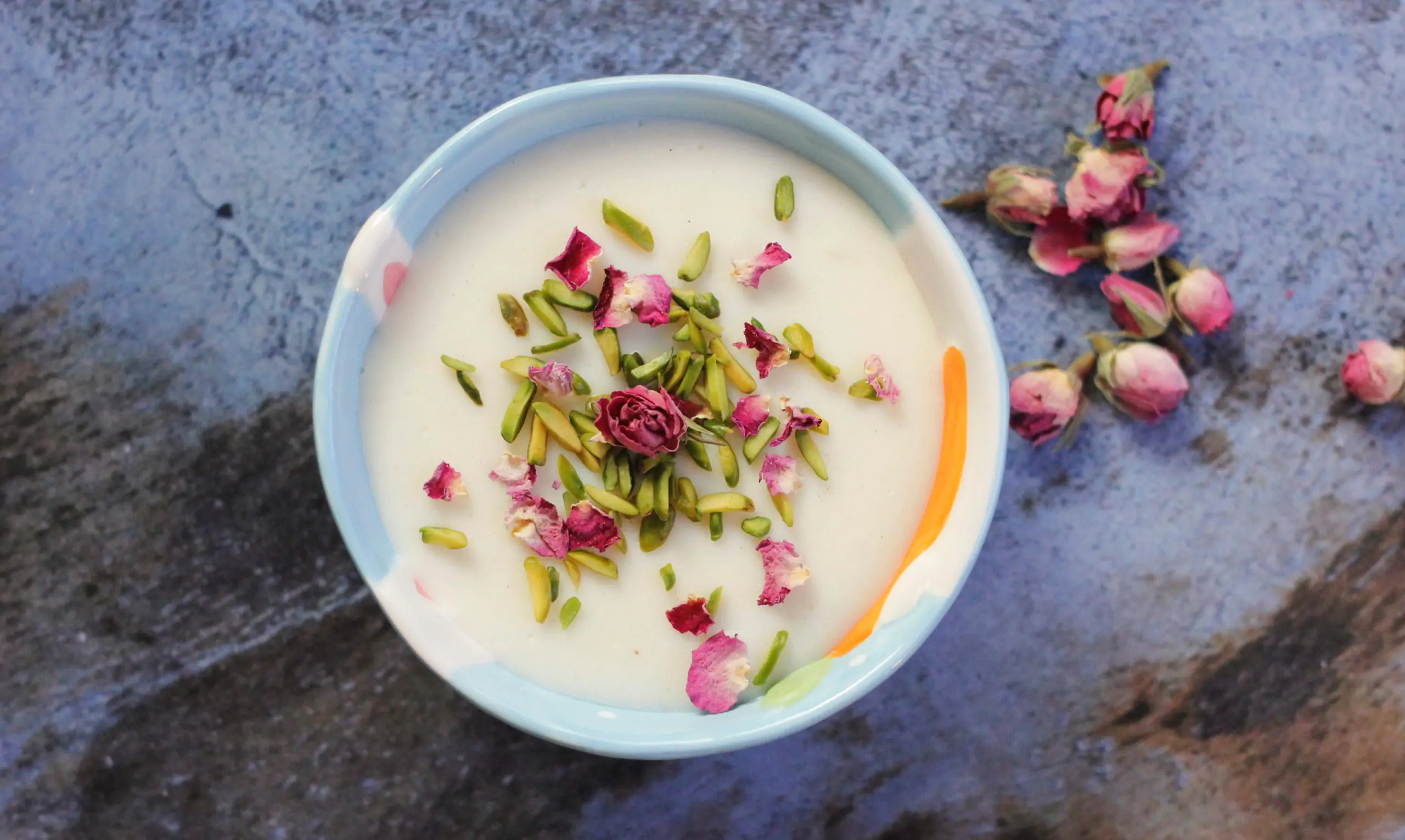 طرز تهیه فرنی با اندازه مواد لازم - وب‌گردی