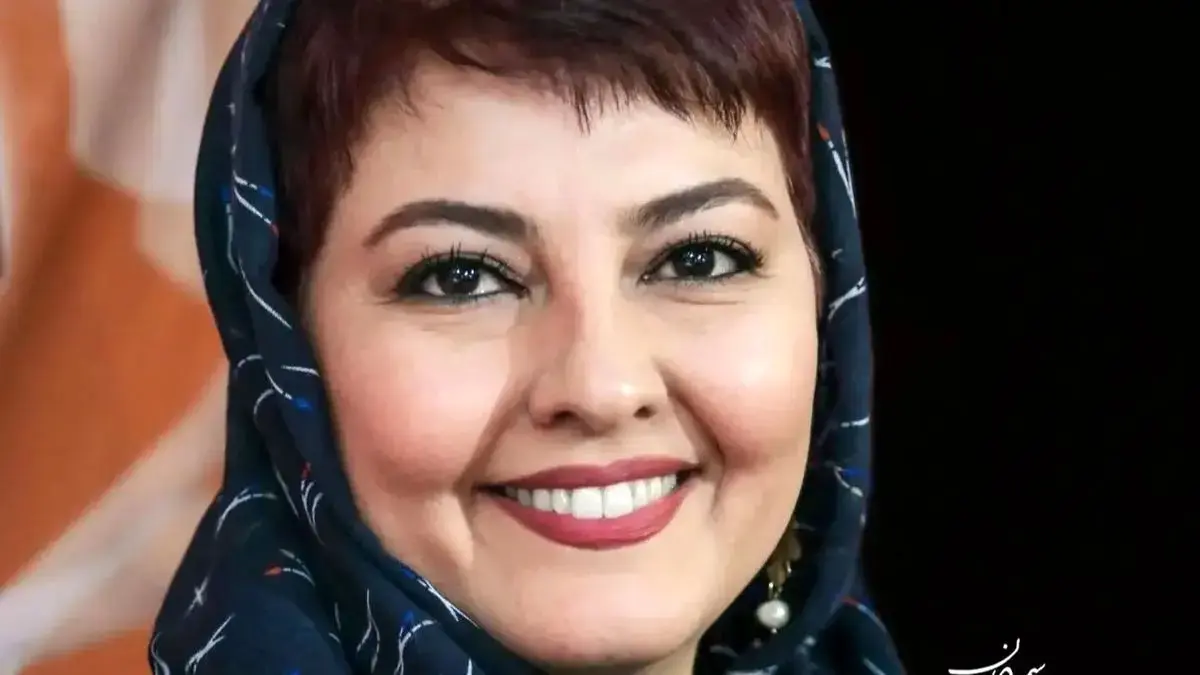 سفر در زمان؛ آناهیتا همتی و شقایق فراهانی در «سلفی با رستم» - وب‌گردی