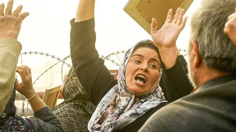بیوگرافی بازیگران فیلم سرهنگ ثریا + داستان و نقش