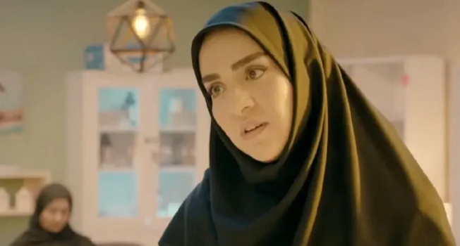 بیوگرافی آرزو نادری خانم دکتر عیوضی سریال کلینک رویا - وب‌گردی