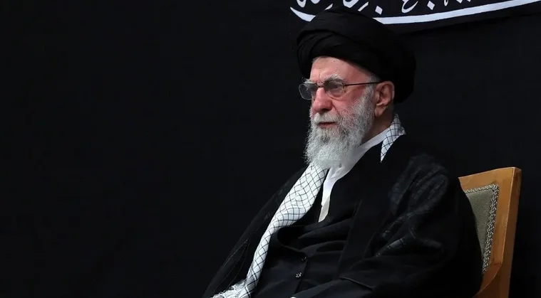روضه خوانی جانسوز رهبر شهید انقلاب در روز عاشورا - ویدیو و پادکست