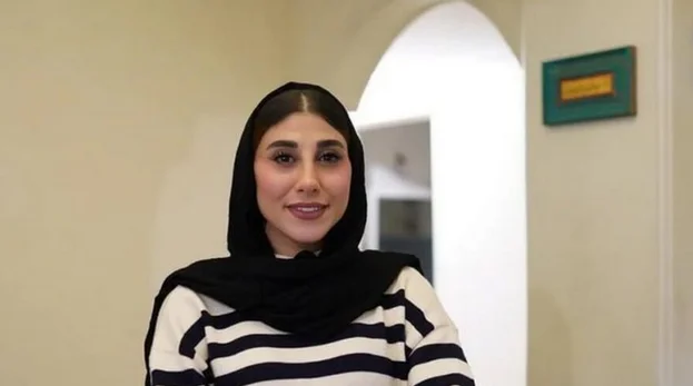 قاب خانوادگی مادر و پدر ناهید کیانی - وب‌گردی