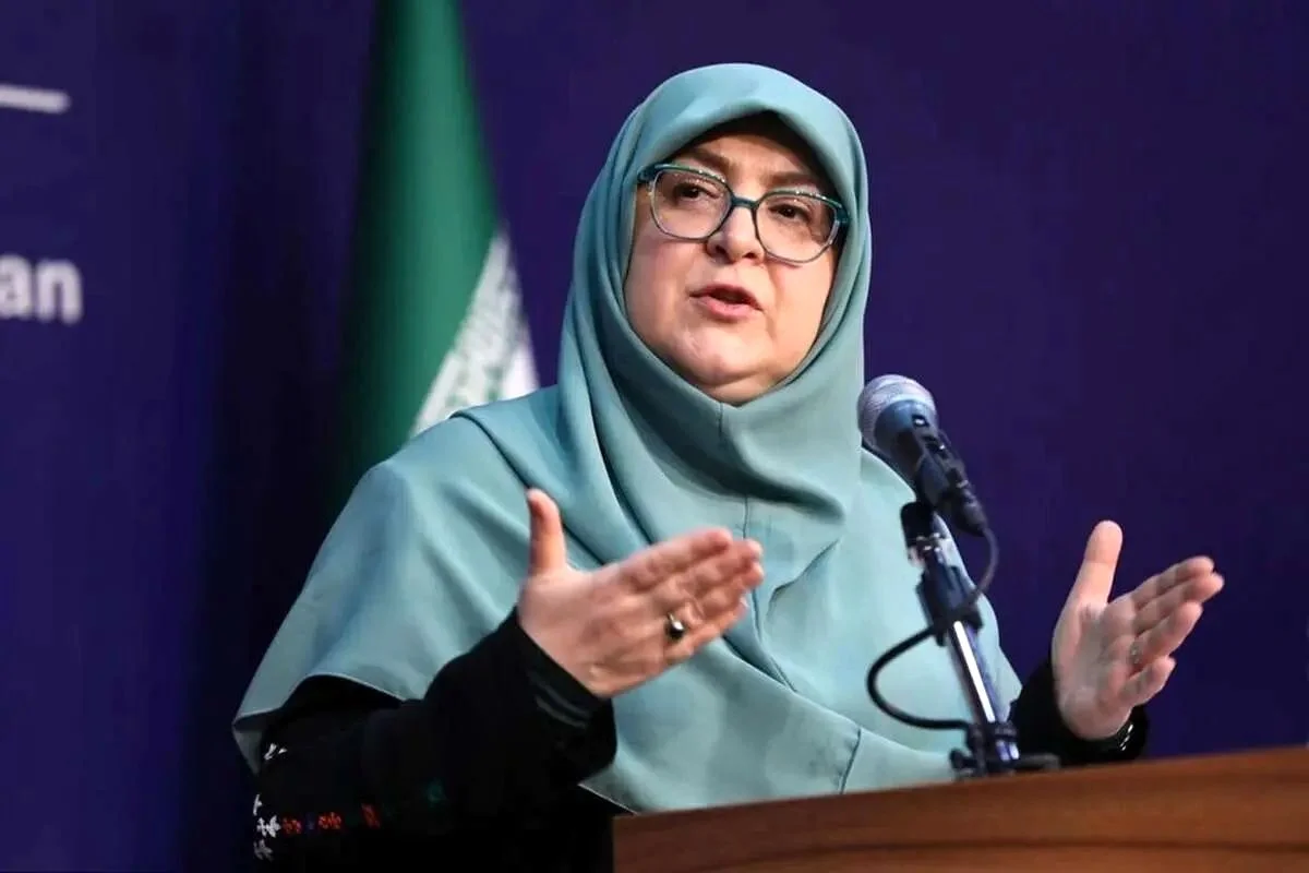 استایل فاطمه مهاجرانی سخنگوی دولت خارج از تلویزیون - وب‌گردی