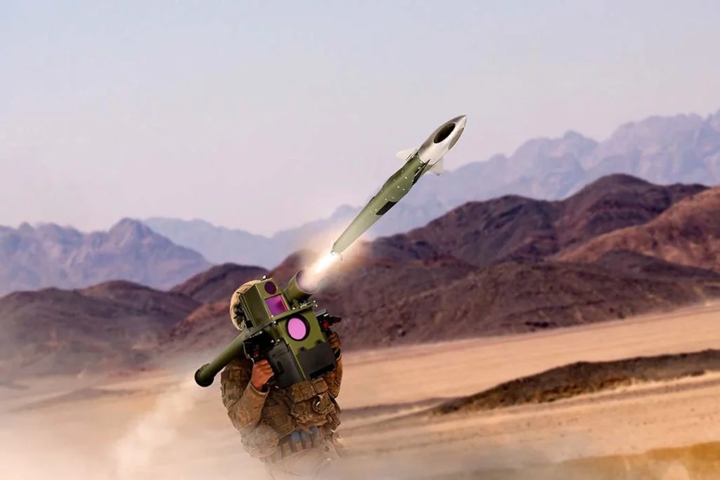 موشک جدید Raytheon چگونه سامانه قدیمی Stinger را پشت سر گذاشت؟ آزمایش موفقیت‌آمیز شلیک نسل نوین رهگیر کوتاه‌برد - فیل...