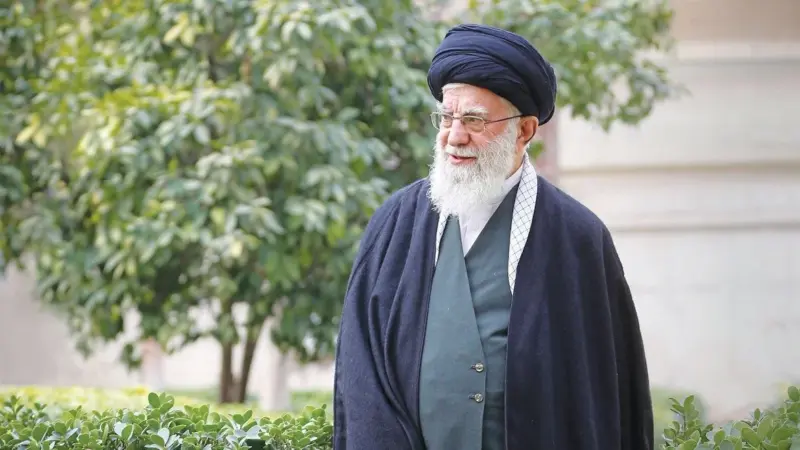 بیوگرافی و فیلم و عکس های اعضای خانواده رهبر شهید انقلاب