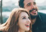 بیوگرافی الچین سانگو دافنه سریال ترکی عشق اجاره‌ای - وب‌گردی