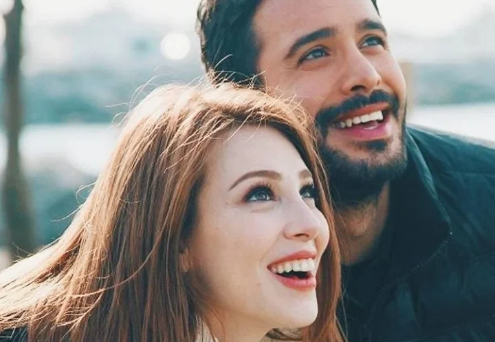 بیوگرافی الچین سانگو دافنه سریال ترکی عشق اجاره‌ای - وب‌گردی