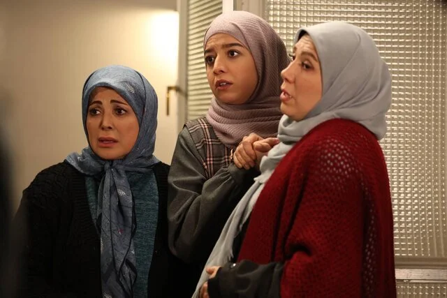 عاطفه باقری در اسباب زحمت
