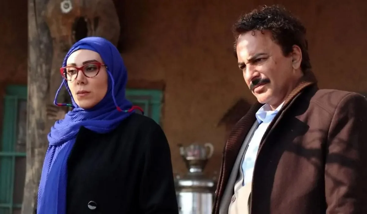 عاطفه باقری در نون خ