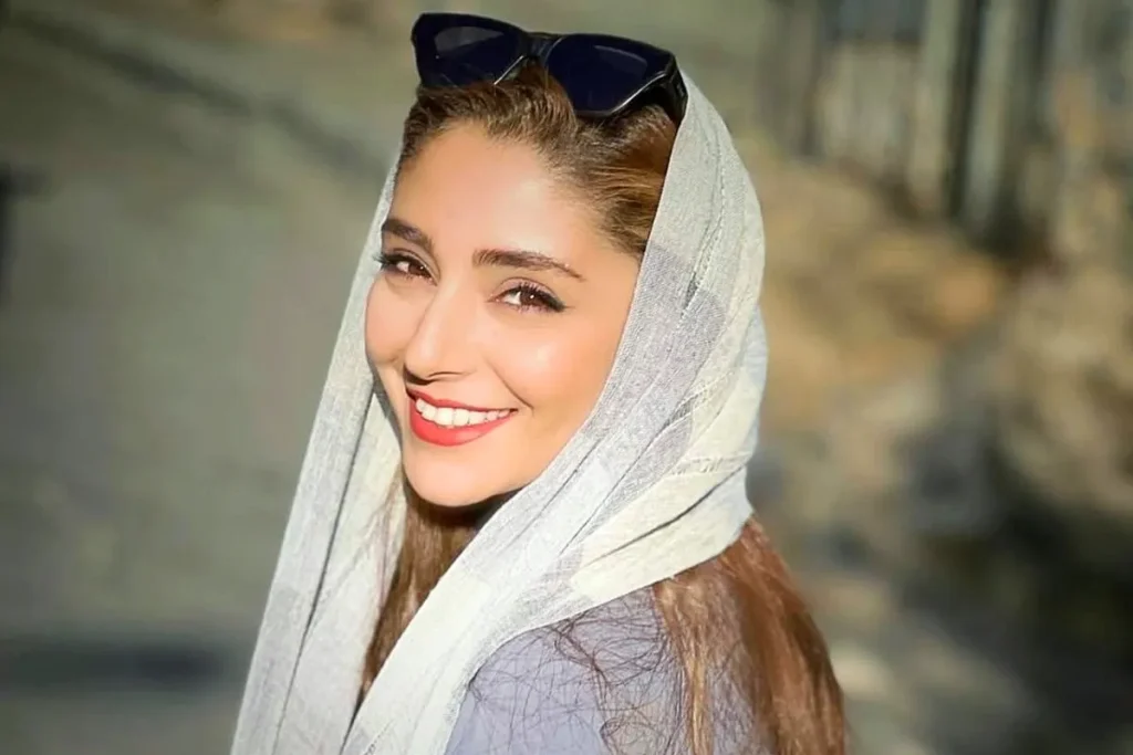 بیوگرافی هستی مهدوی‌فر؛ از حضور در سریال‌های تلویزیونی تا زندگی در ژاپن و بازگشت به ایران - وب‌گردی