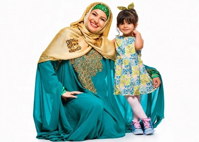 خاله شادونه و دخترش مانلی
