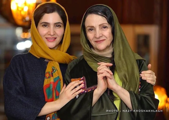 گلاب آدینه و دخترش نورا هاشمی
