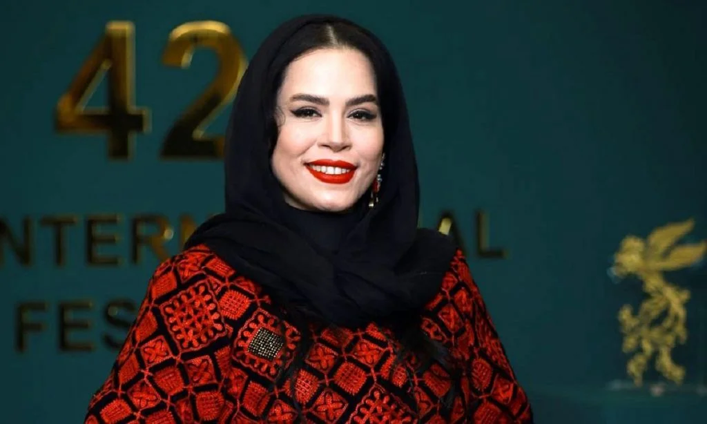 ملیکا شریفینیا