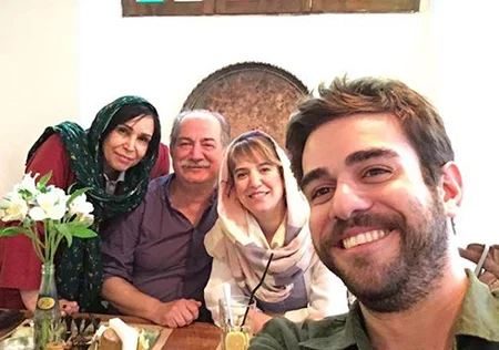 بازیگران سریال عاشقانه ای برای سرباز وظیفه رحمت کنار همسر و خانواده شان