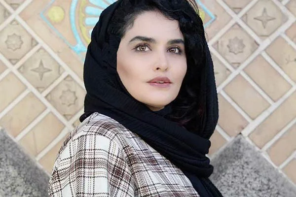 حسنا قبادی کیست؟ / بیوگرافی بازیگر نقش سیستانه در سریال آسباد